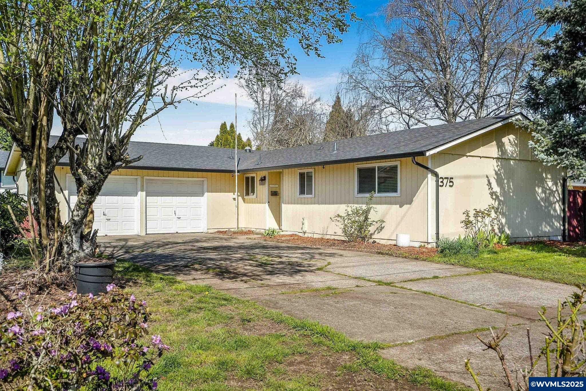 Property Photo: 375 Stark St N OR 97303