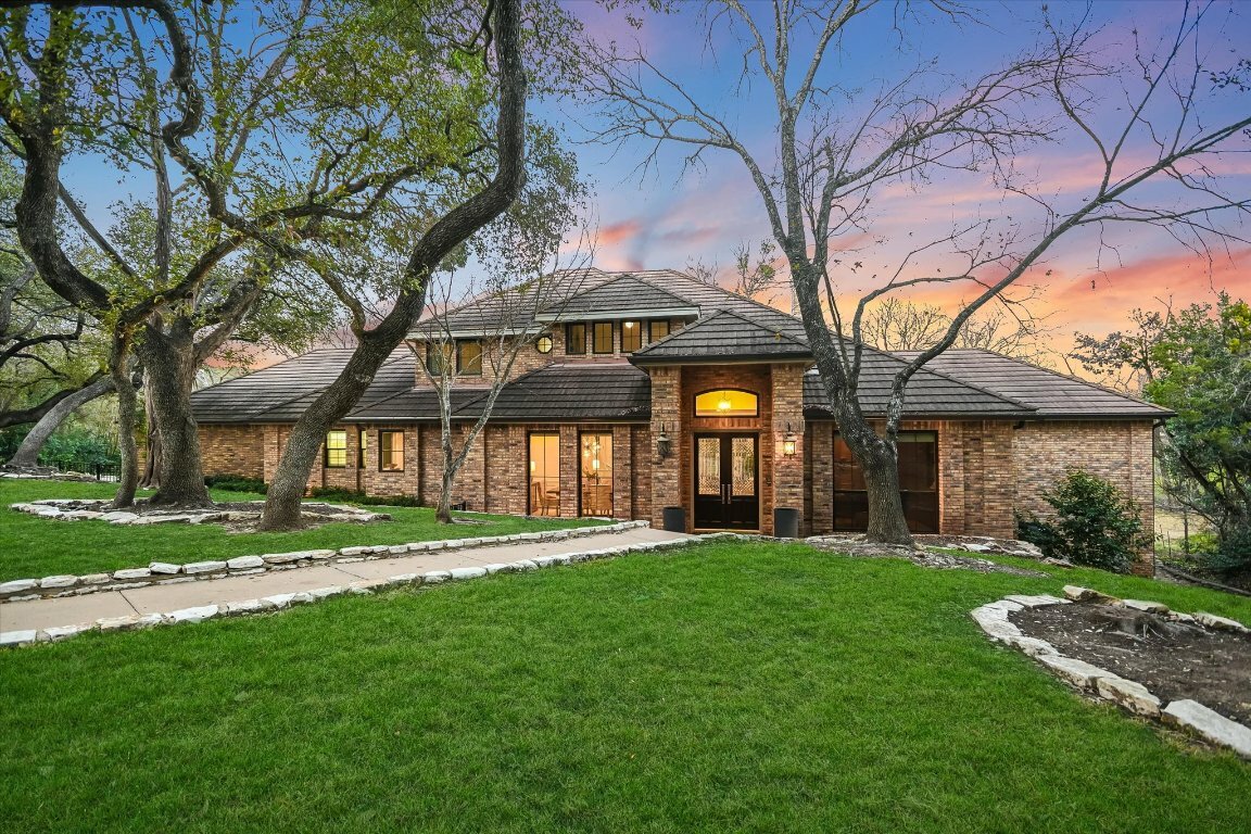 Property Photo: 504 Konstanty Circle TX 78746