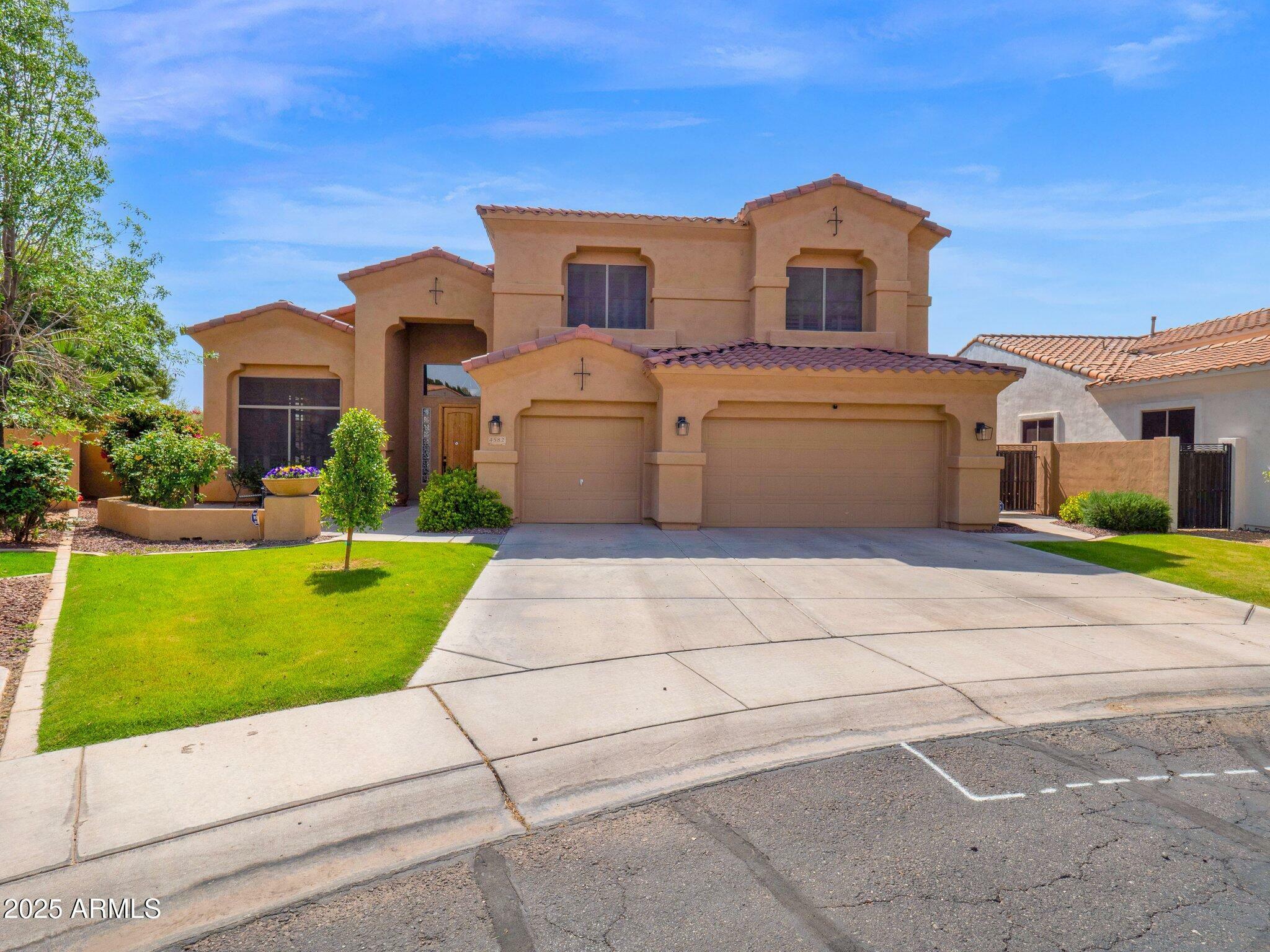 Property Photo: 4582 S Wildflower Place AZ 85248