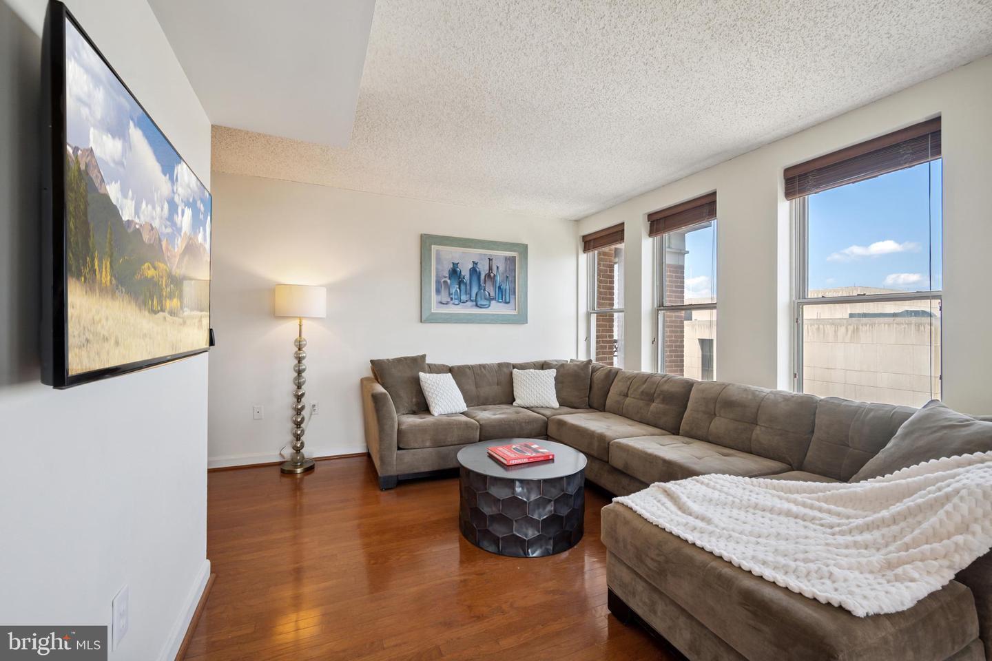 Property Photo:  601 Pennsylvania Avenue NW 1110  DC 20004 