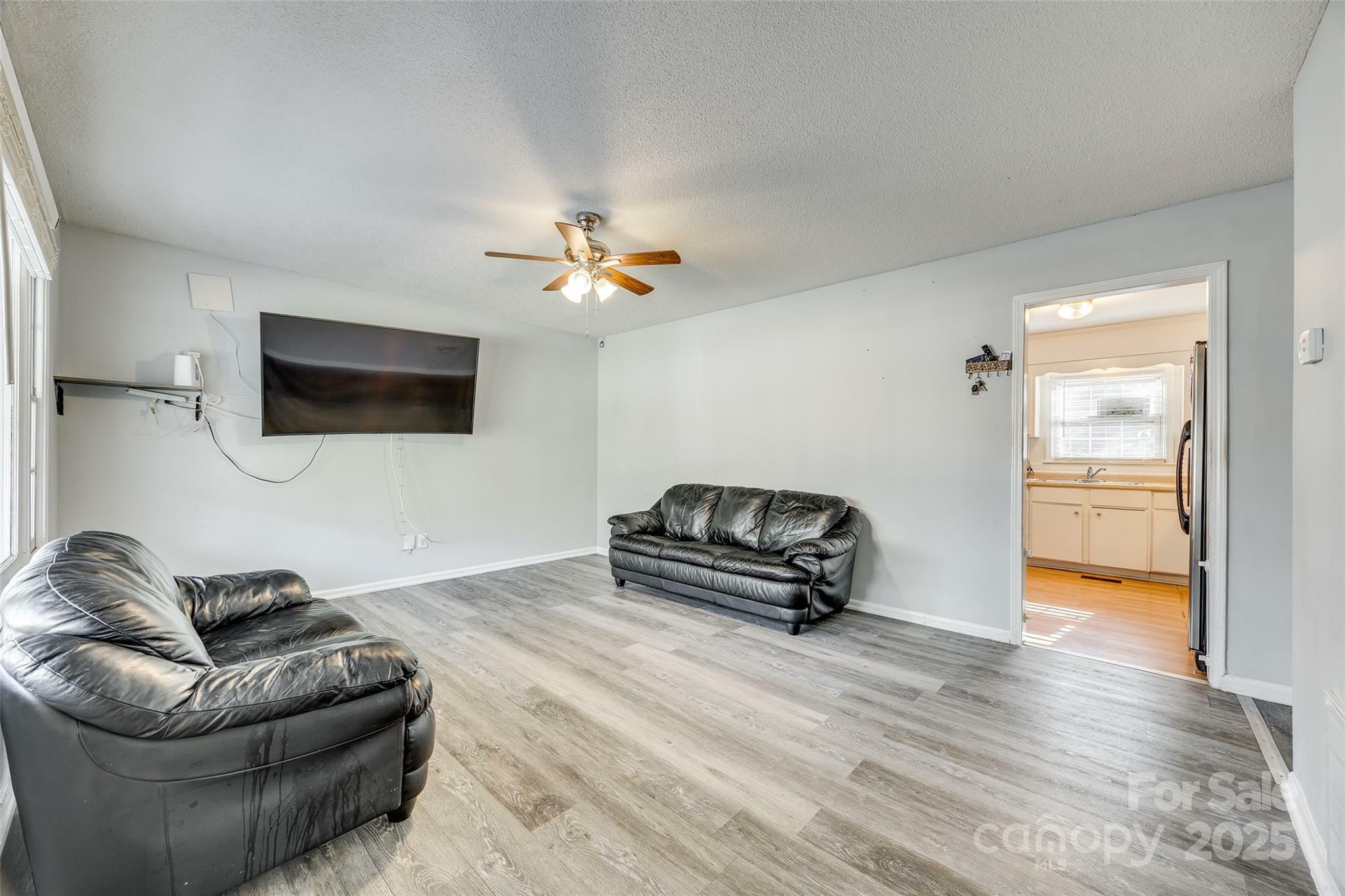 Property Photo: 618 Belfast Drive NC 28052