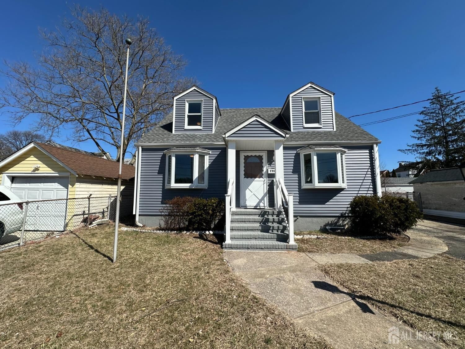 Property Photo:  280 W Columbus Avenue  NJ 07095 