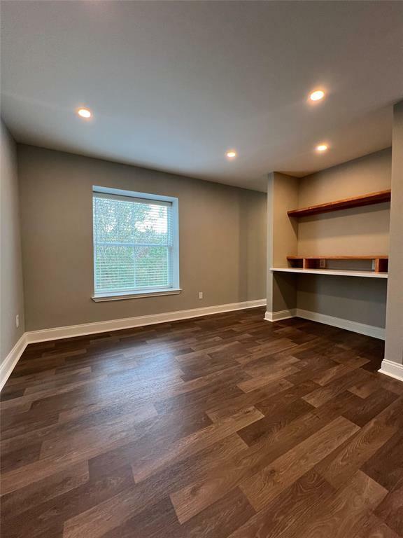 Property Photo: 8003 Woodway Drive 83 TX 77063