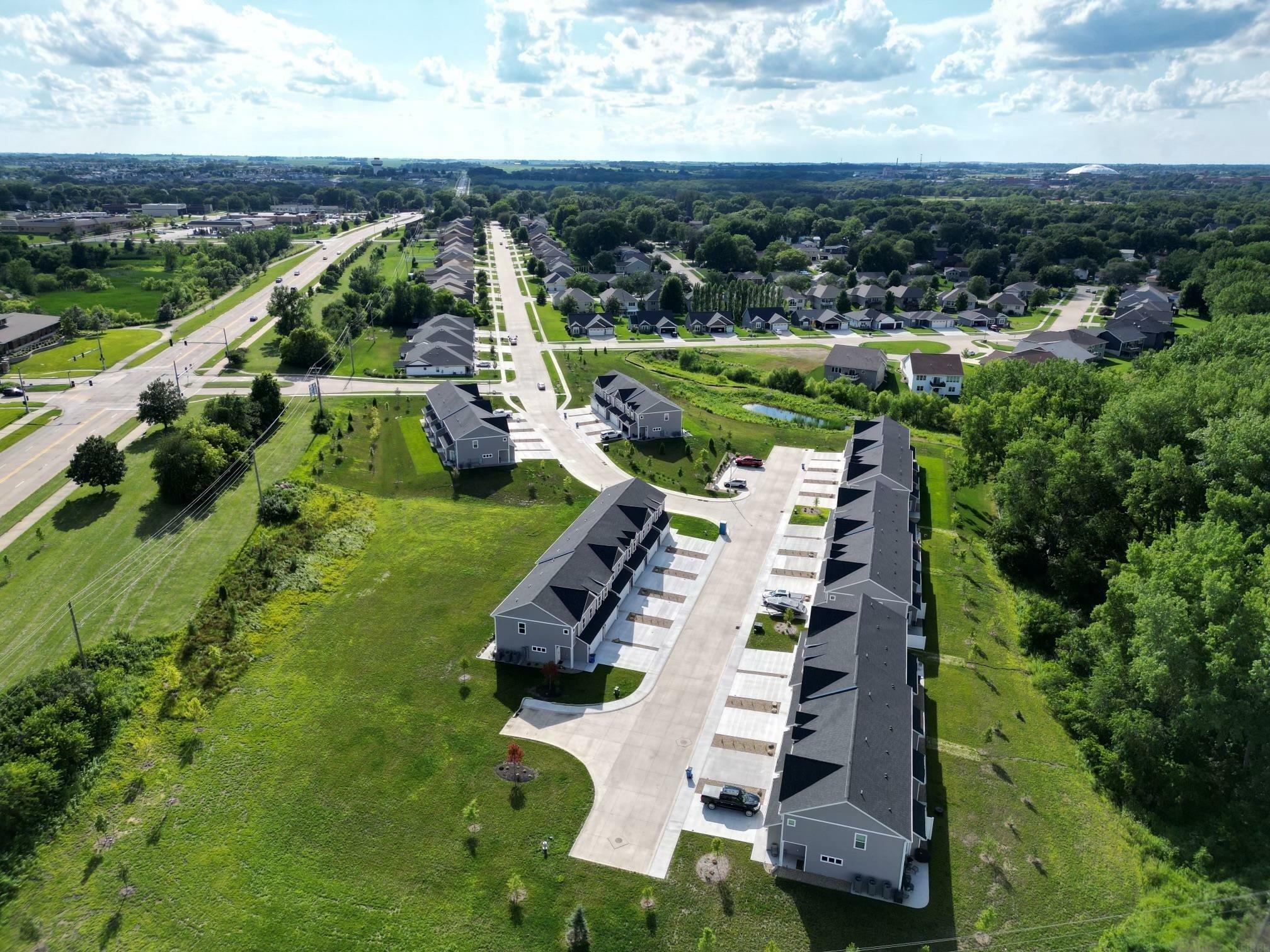 Property Photo: 4323 Spruce Creek Drive IA 50613