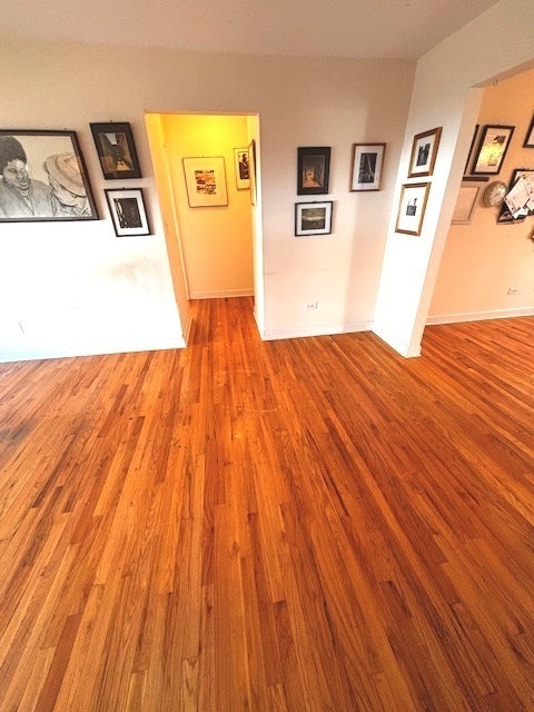 Property Photo: 1534 W Farwell Avenue 2A IL 60626