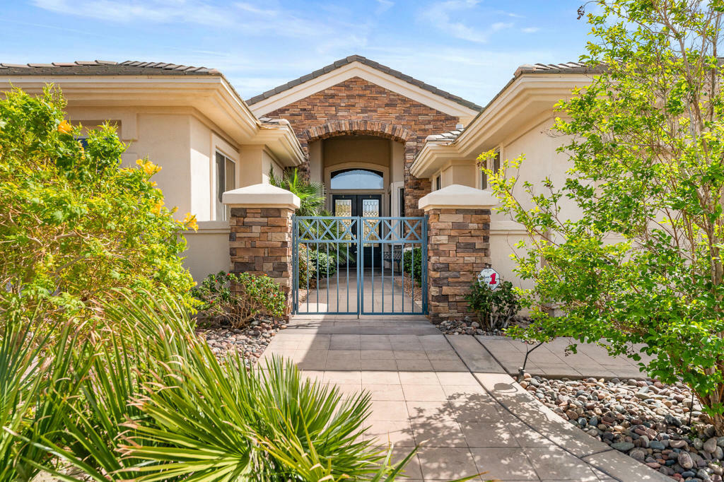 Property Photo:  37159 Turnberry Isle Drive  CA 92211 