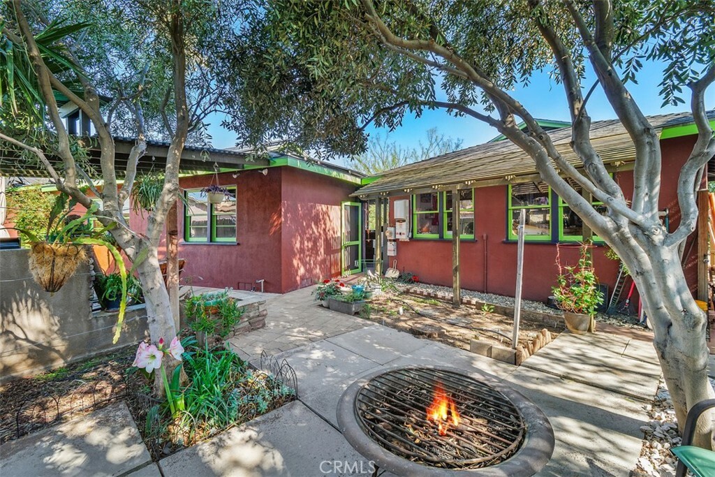 Property Photo: 4365 Alta Vista Dr. CA 92506