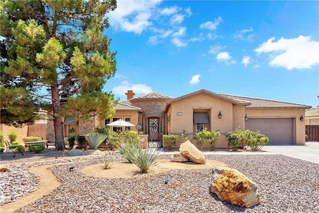 Property Photo:  19277 Stratford Way  CA 92308 