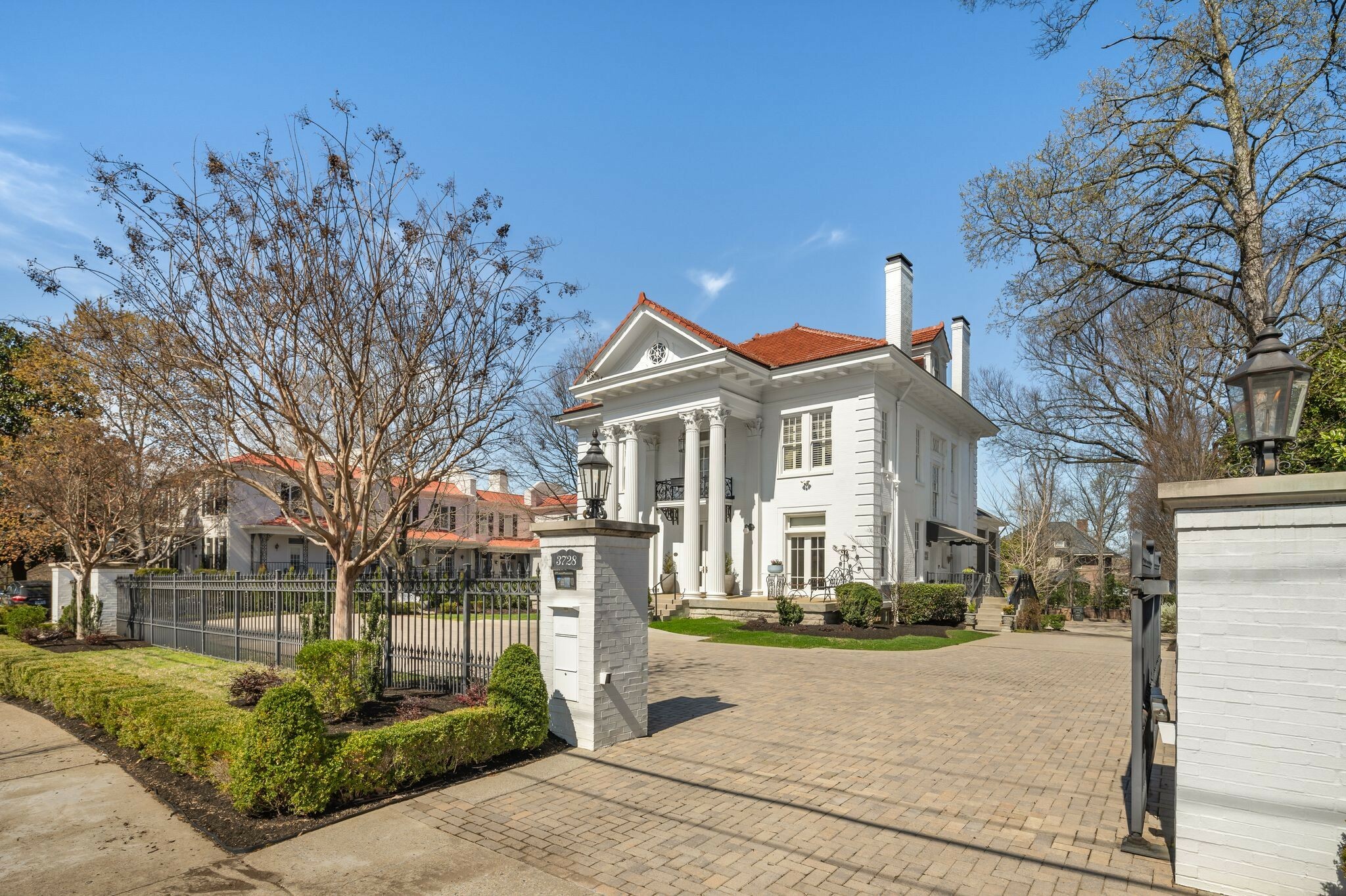 Property Photo: 3728 West End Ave TN 37205