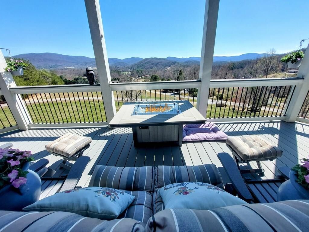 Property Photo:  93 Town Creek Overlook  GA 30512 