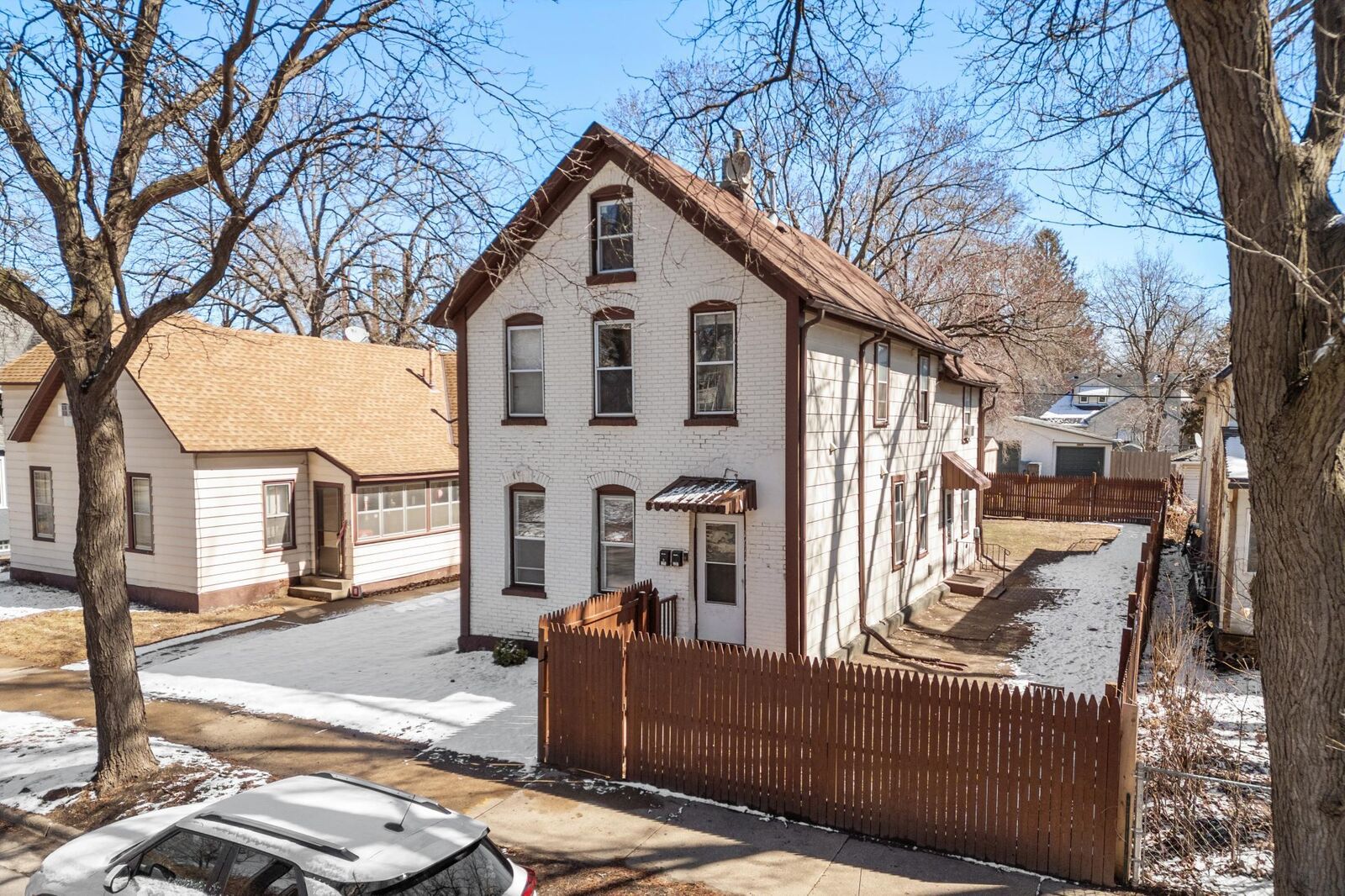 Property Photo:  1611 Grand Street NE  MN 55413 