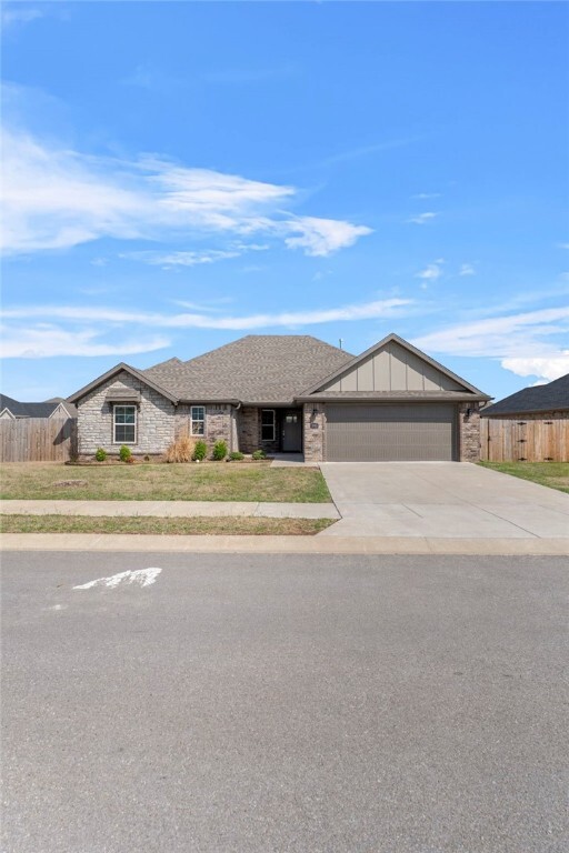 Property Photo: 890 Fair Oaks Street AR 72762