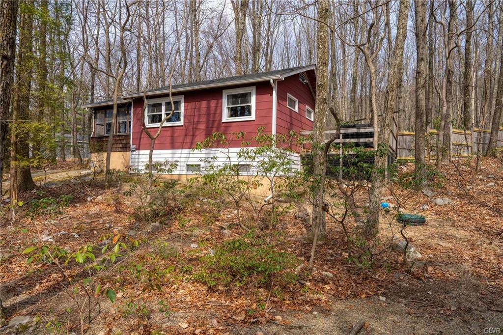 Property Photo: 1401 David Lane PA 18330