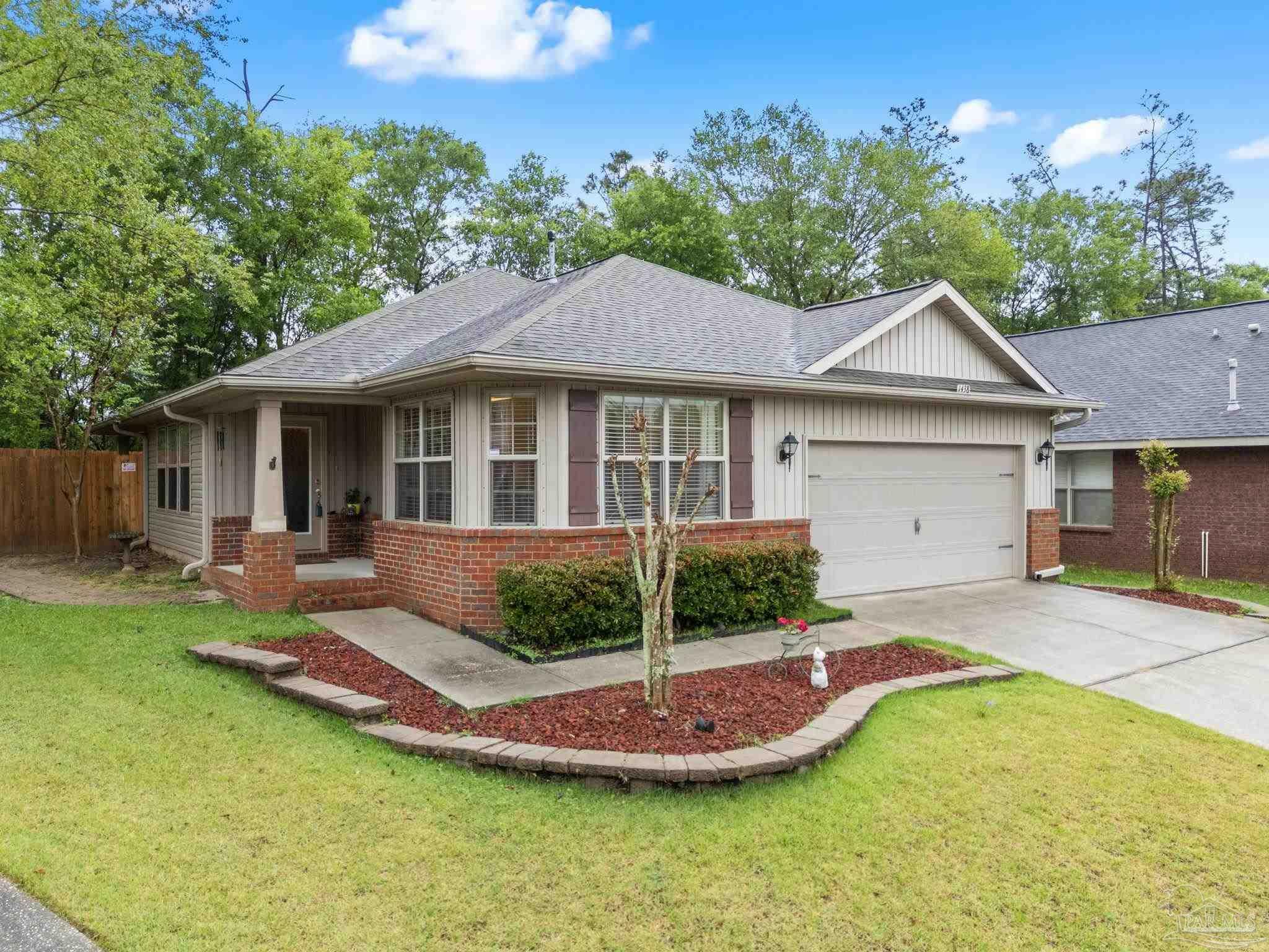 Property Photo: 1438 Towhee Canyon Dr FL 32533