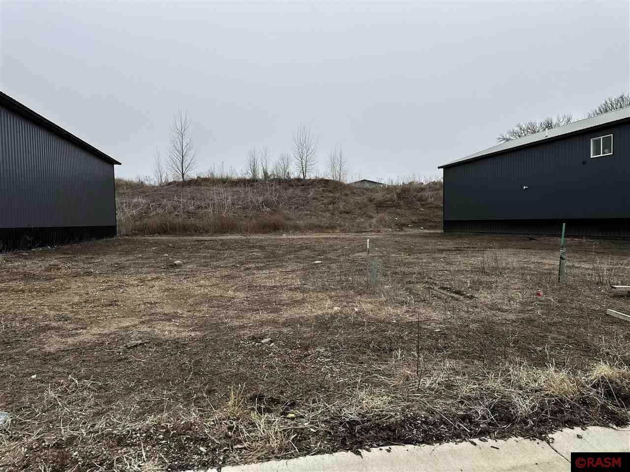 Property Photo:  334 Collin Drive  MN 56021 