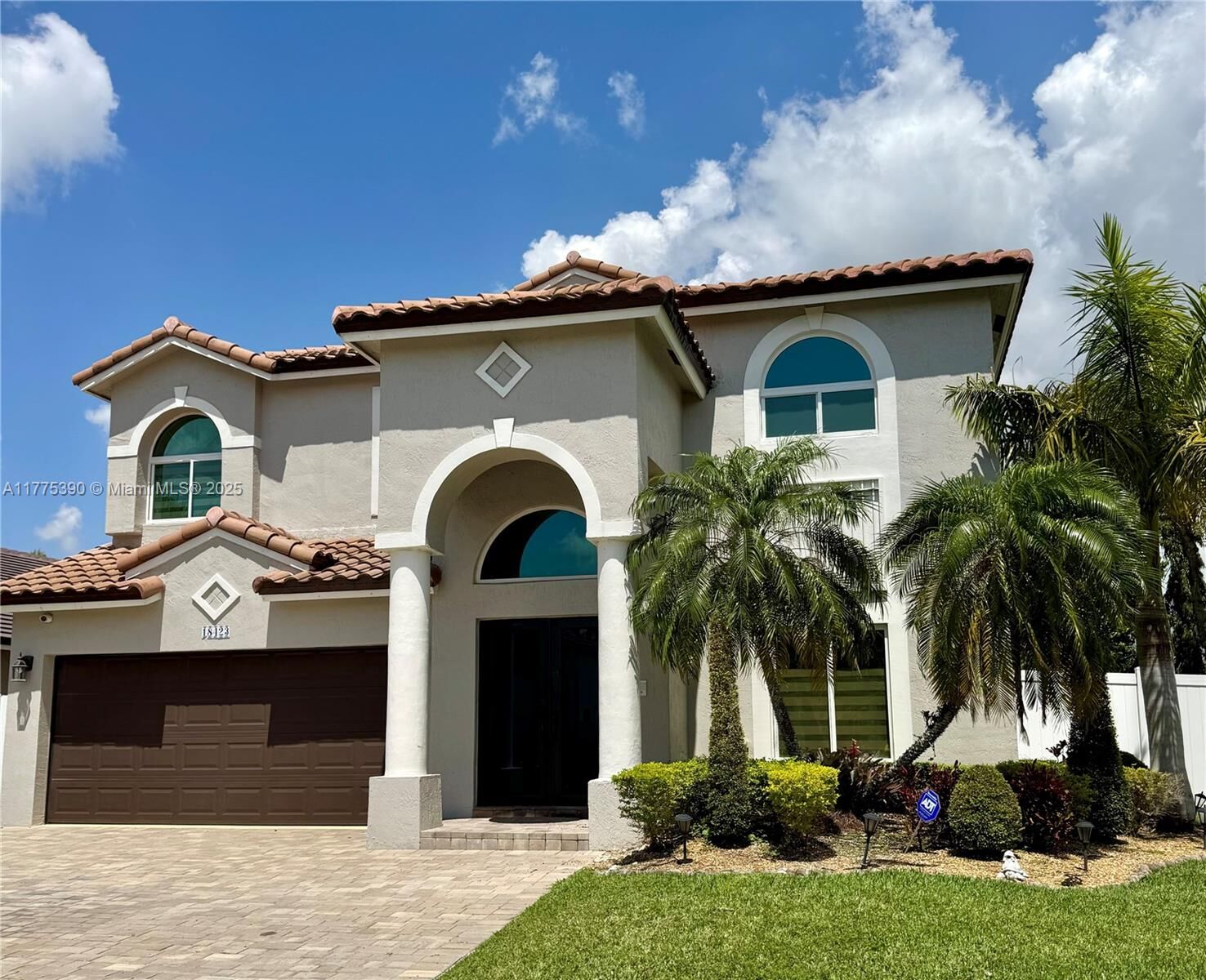 Property Photo:  18423 NW 9th St  FL 33029 