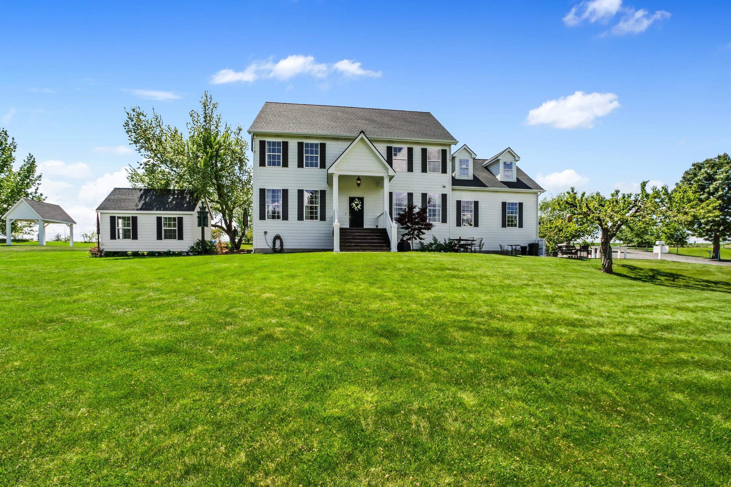 Property Photo: 17911 N Day Mount Spokane Rd WA 99021