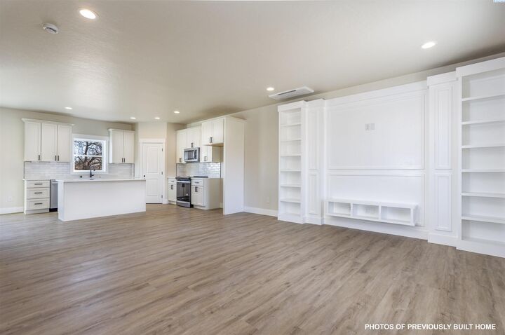 Property Photo:  4361 Cowlitz Blvd  WA 99352 