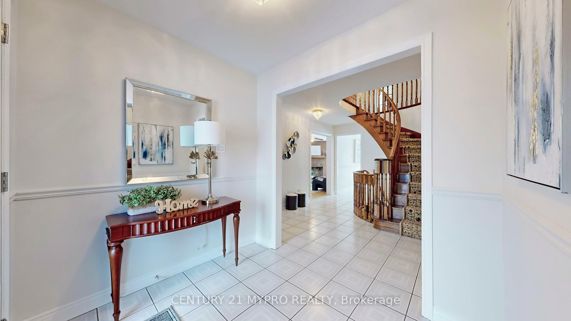 Property Photo: 4 Mallory Avenue ON L3R 6P7