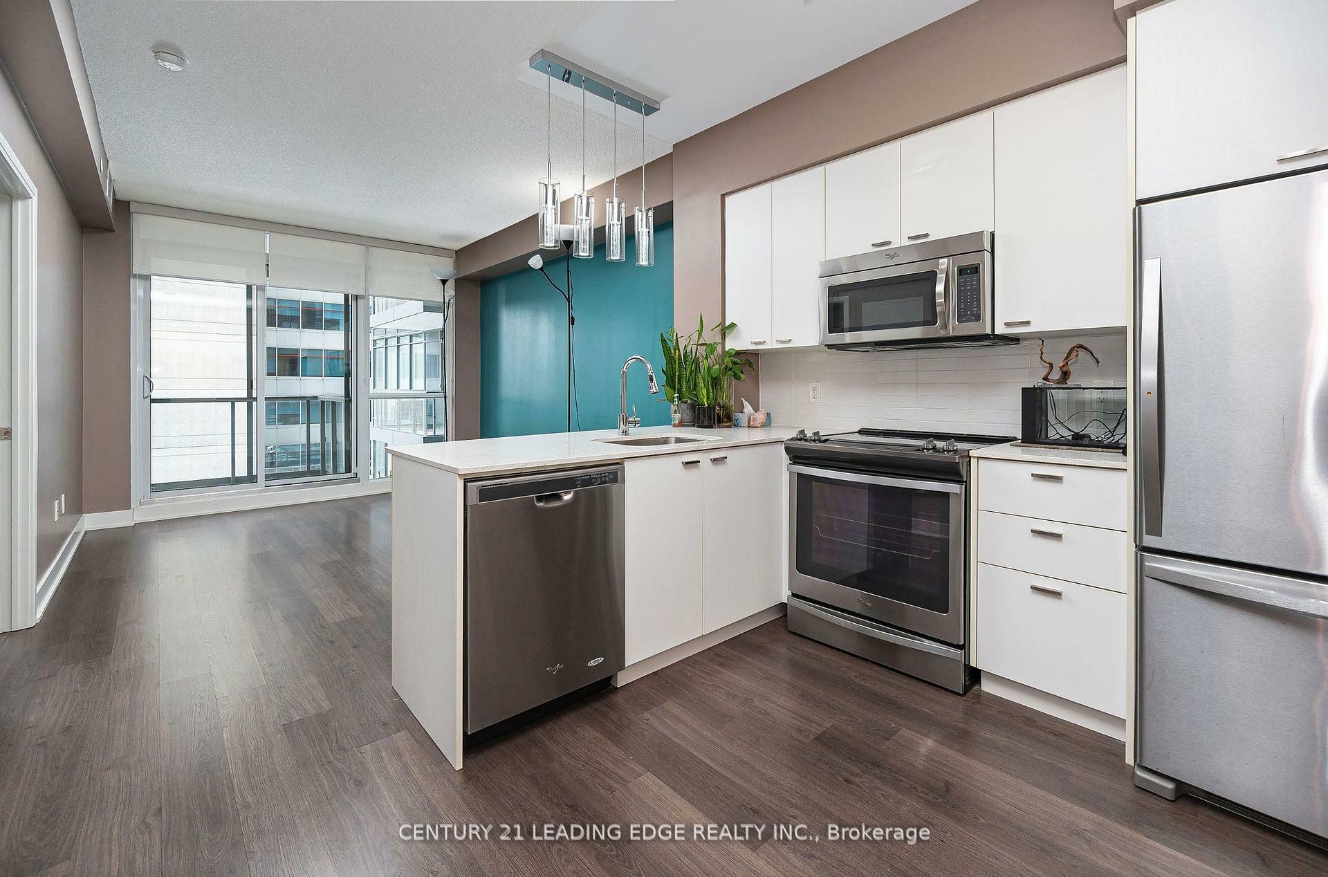 Property Photo: 30 Roehampton Avenue 506 ON M4P 0B9