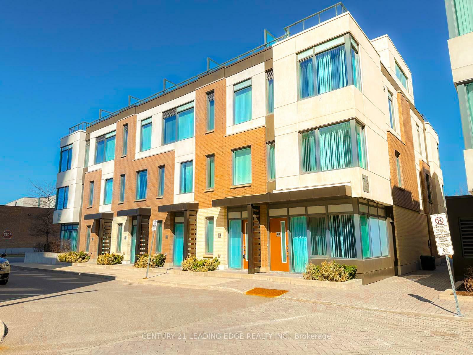 Property Photo:  1050 Portage Parkway 39  ON L4K 0K3 