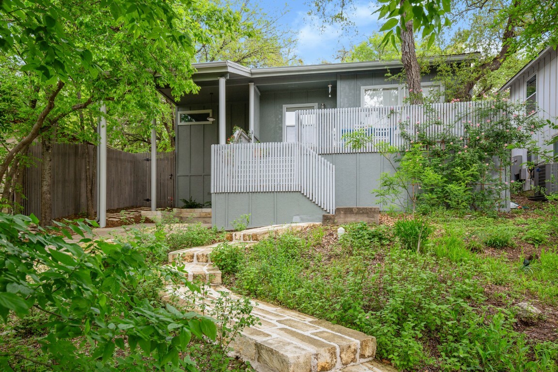 Property Photo: 2007 Alameda Drive TX 78704