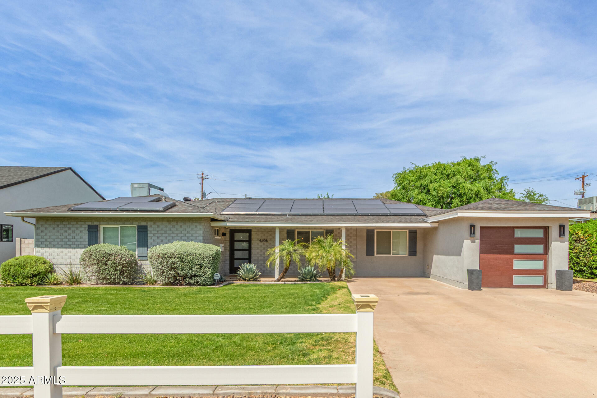 Property Photo: 4208 E Windsor Avenue AZ 85008