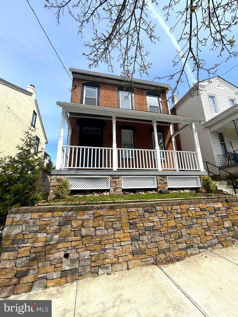 Property Photo: 645 Walnut Street PA 19464