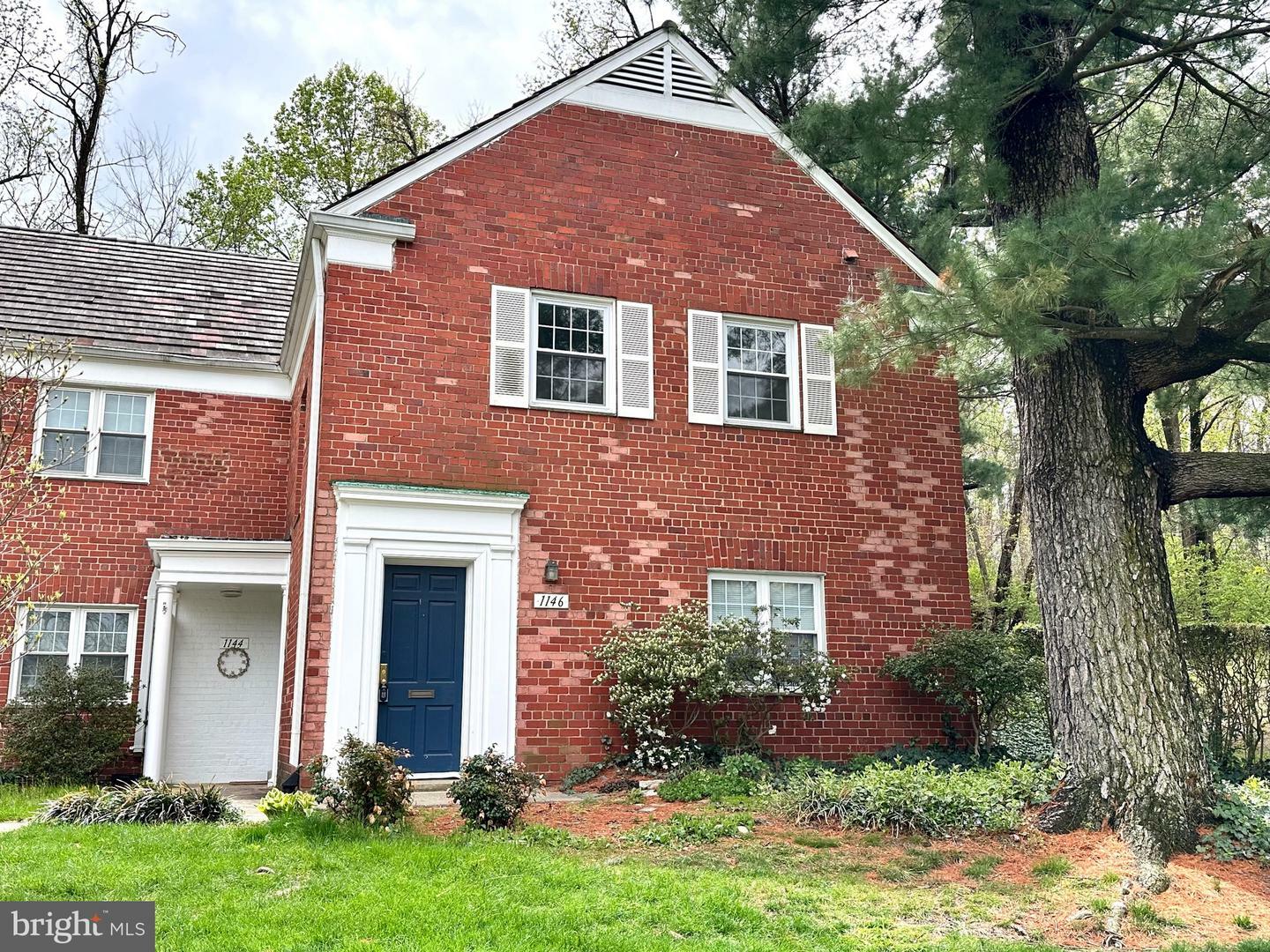 Property Photo: 1146 Valley Drive VA 22302