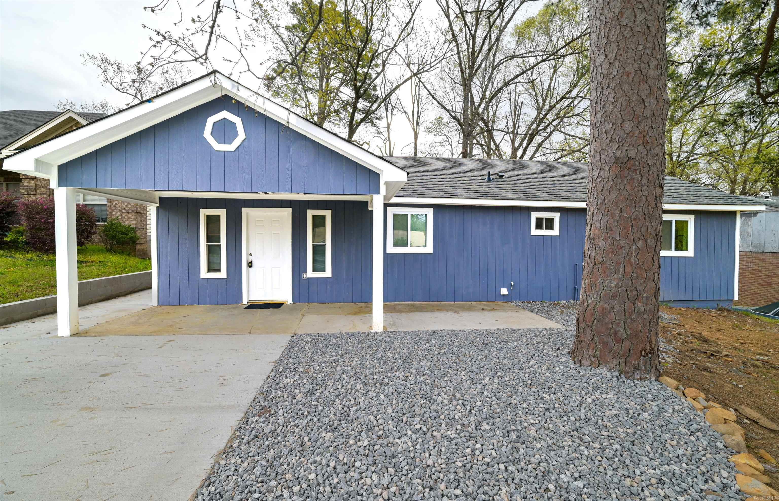 Property Photo: 2607 Longcoy St AR 72204