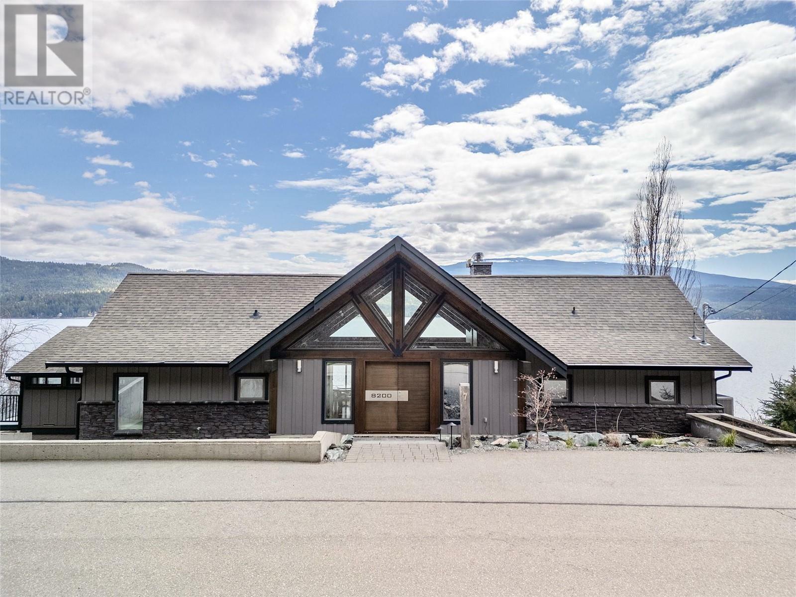 Photo de la propriété: 8200 Squilax Anglemont Road 7 BC V0E 1M8