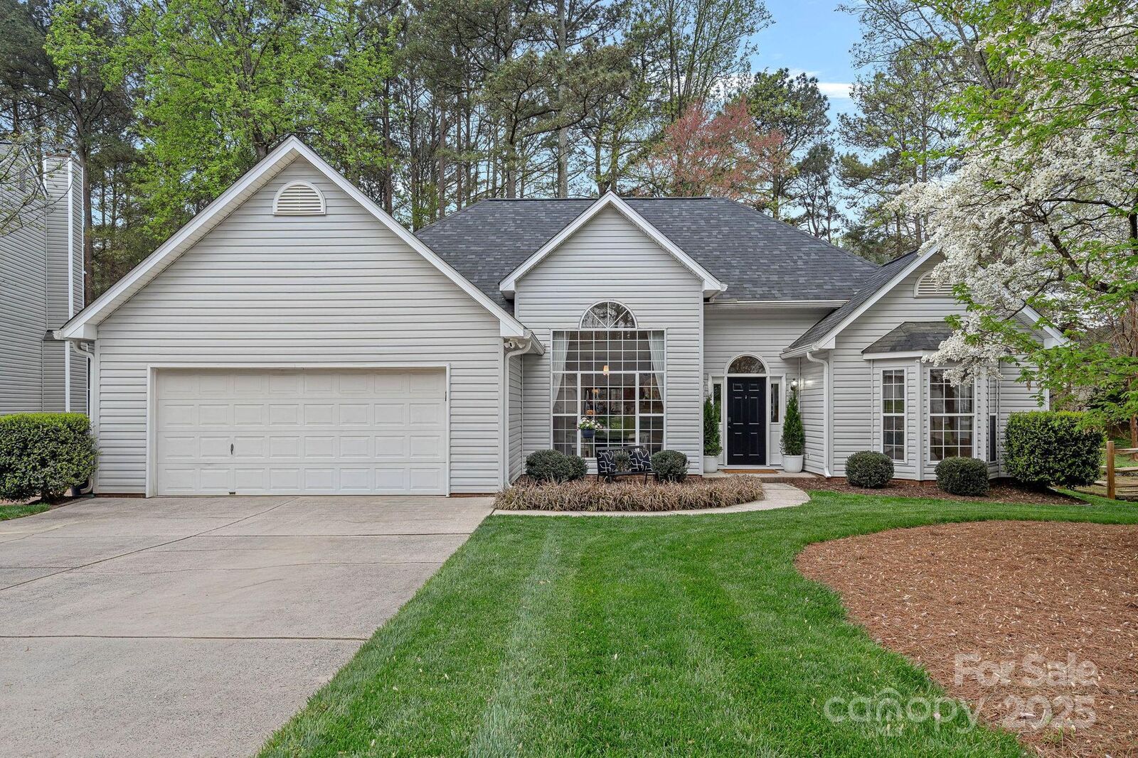 Property Photo: 9118 Pine Springs Court NC 28078