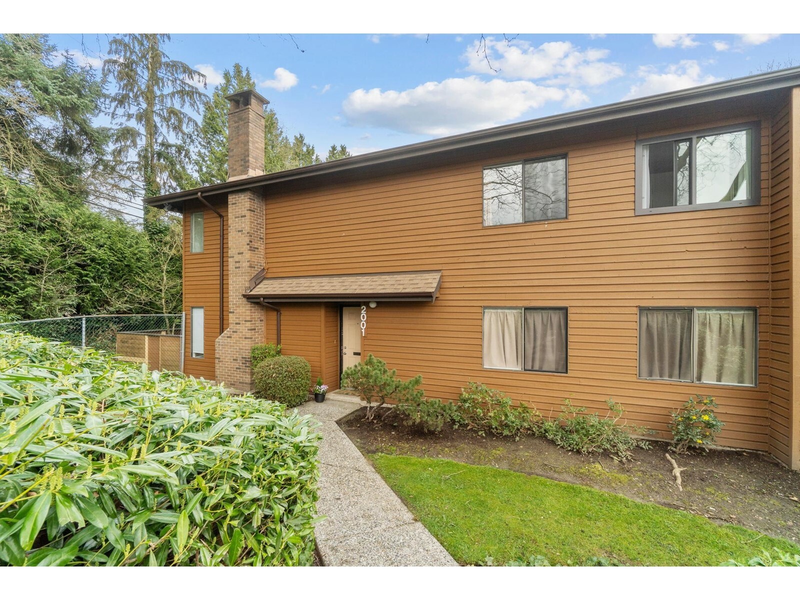 Property Photo: 10620 150 2001 BC V3R 7S1
