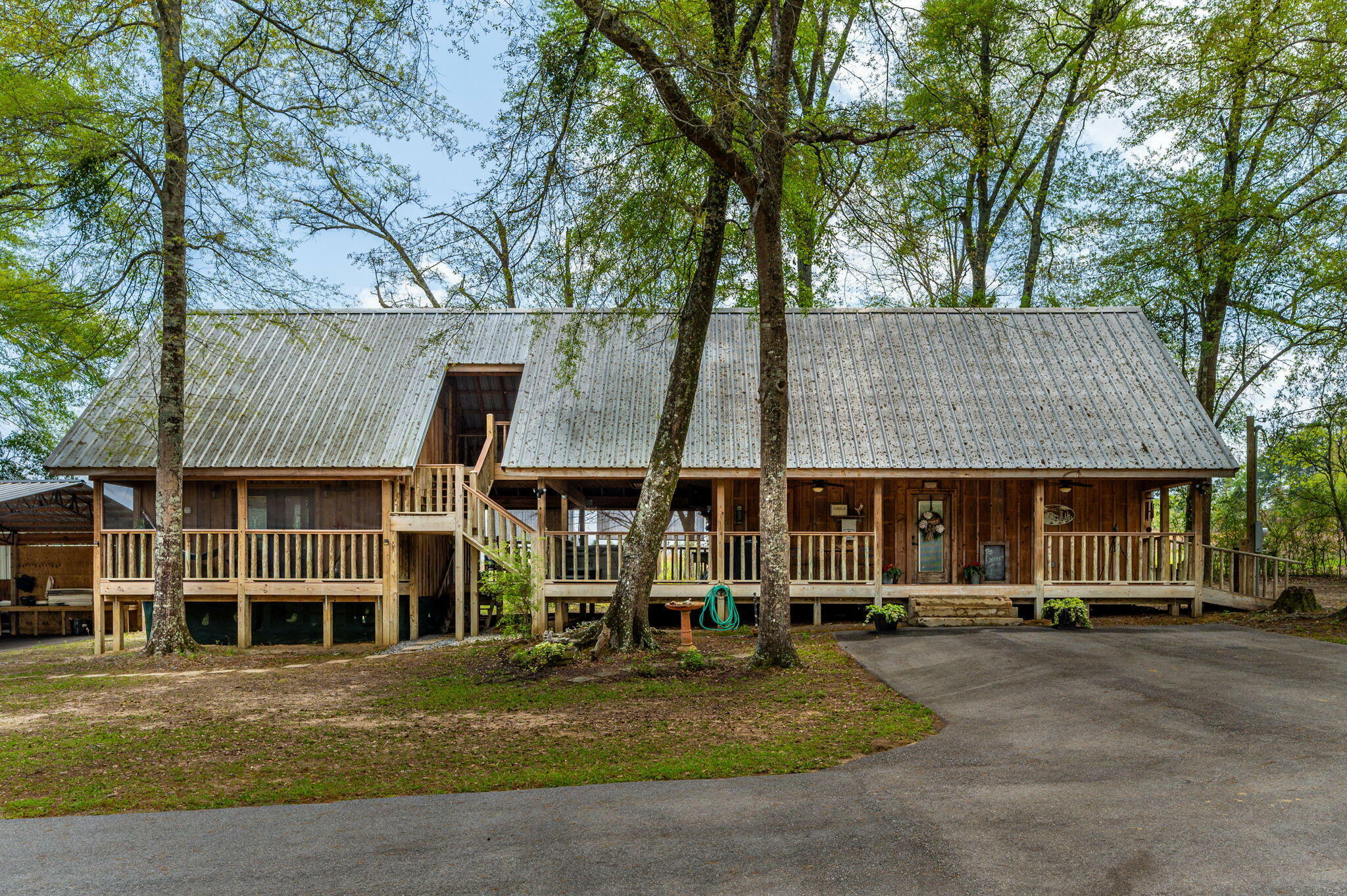 Property Photo: 8109 Fl-189 FL 32531