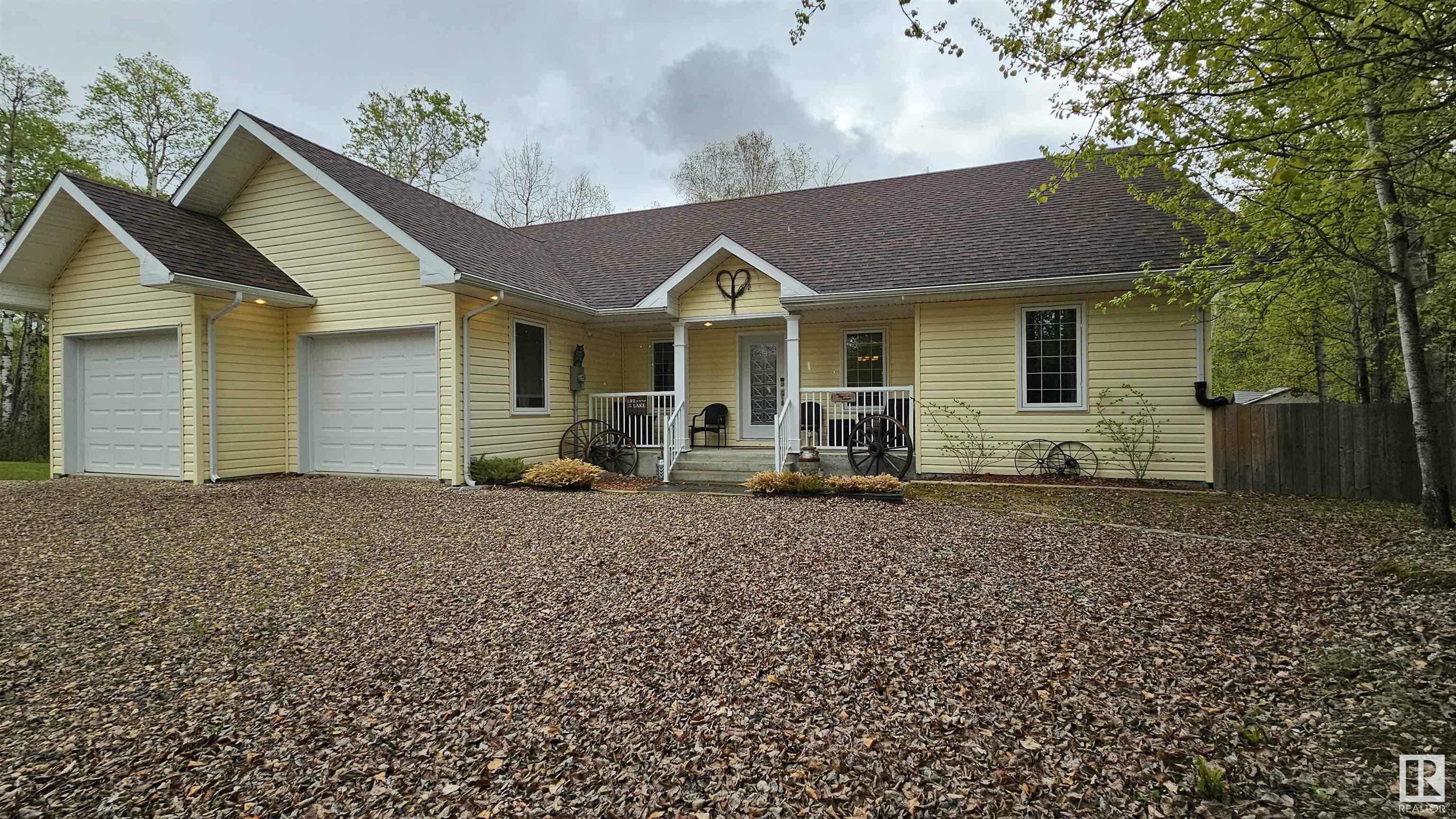 Property Photo: 7 Andrew Drive AB T0A 0M0