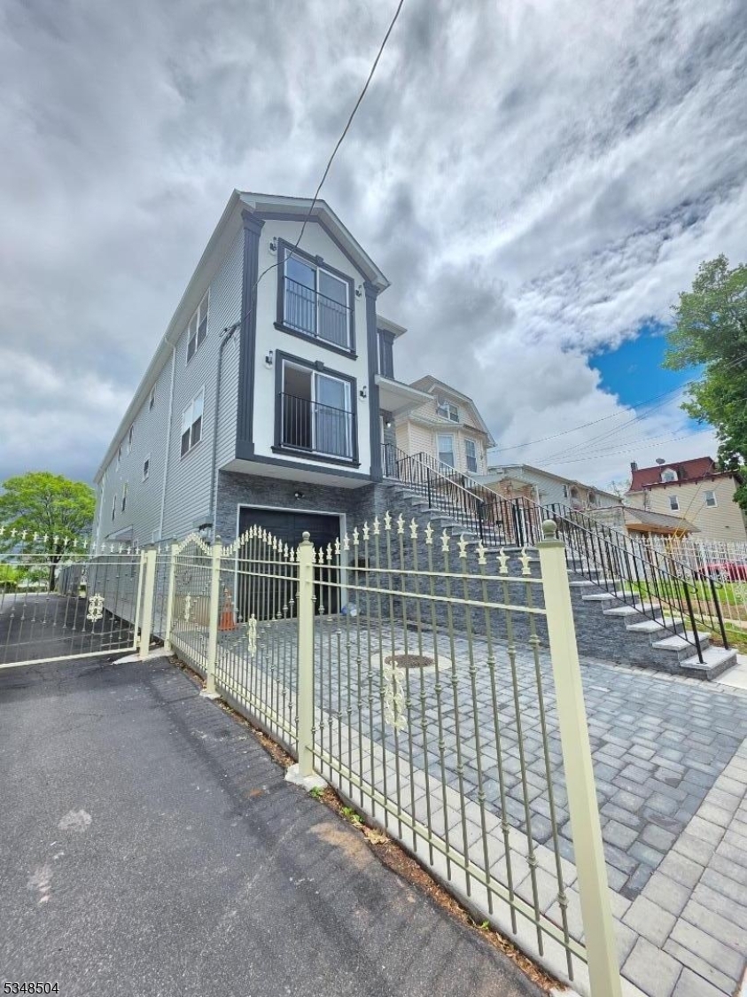 Property Photo: 515 Walnut St NJ 07201
