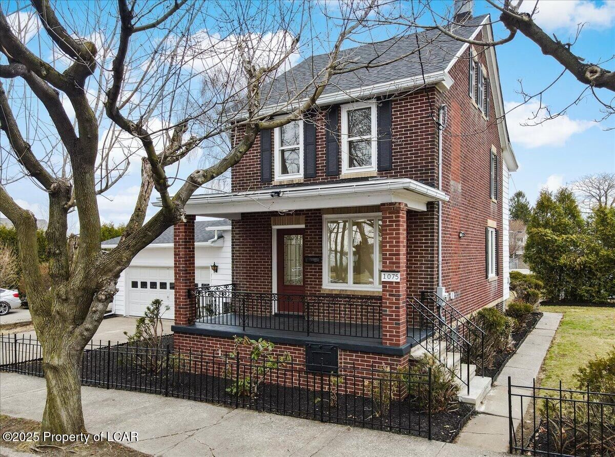 Property Photo: 1075 N James Street PA 18202