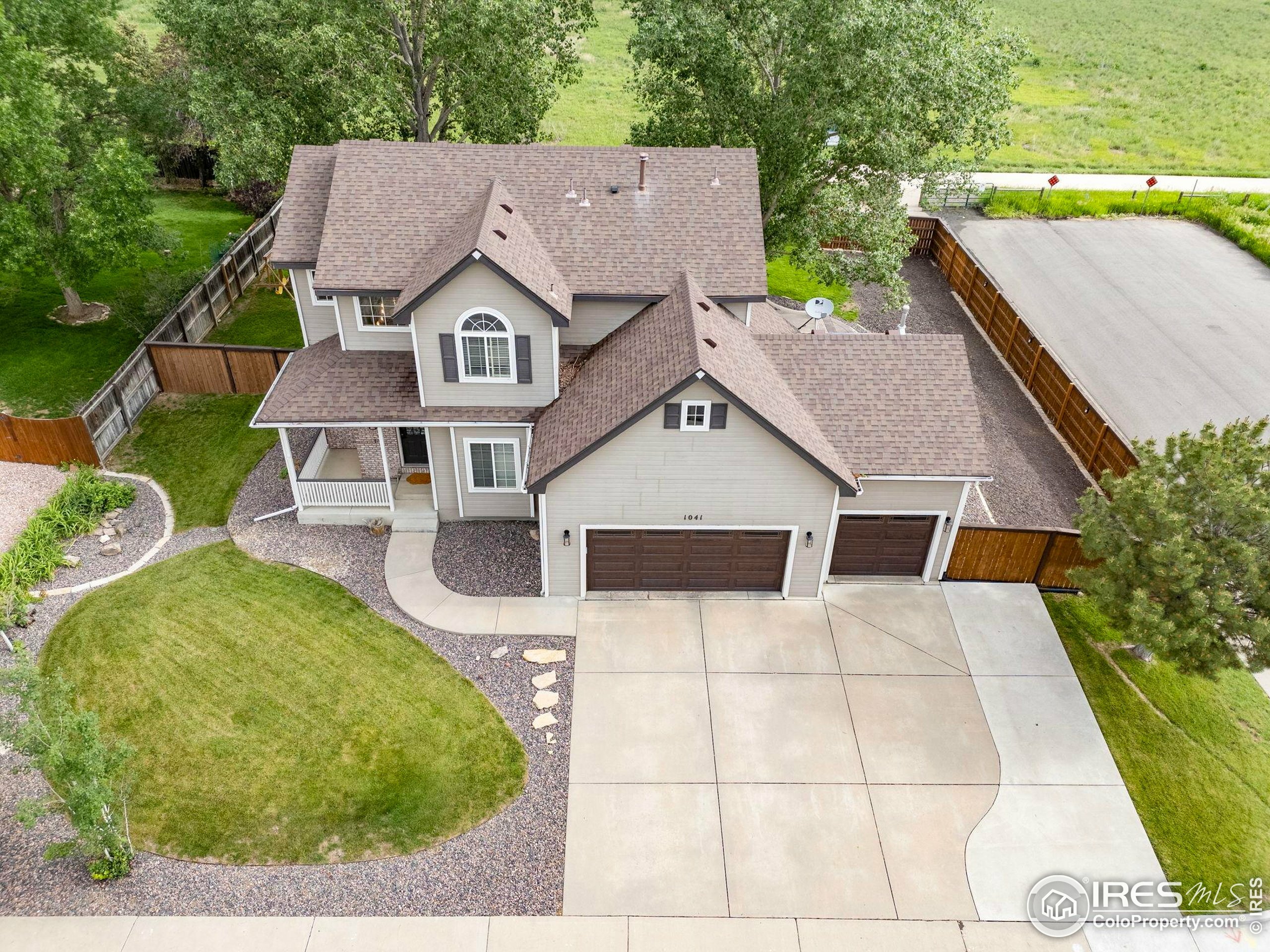 Property Photo: 1041 Wisteria Dr CO 80538