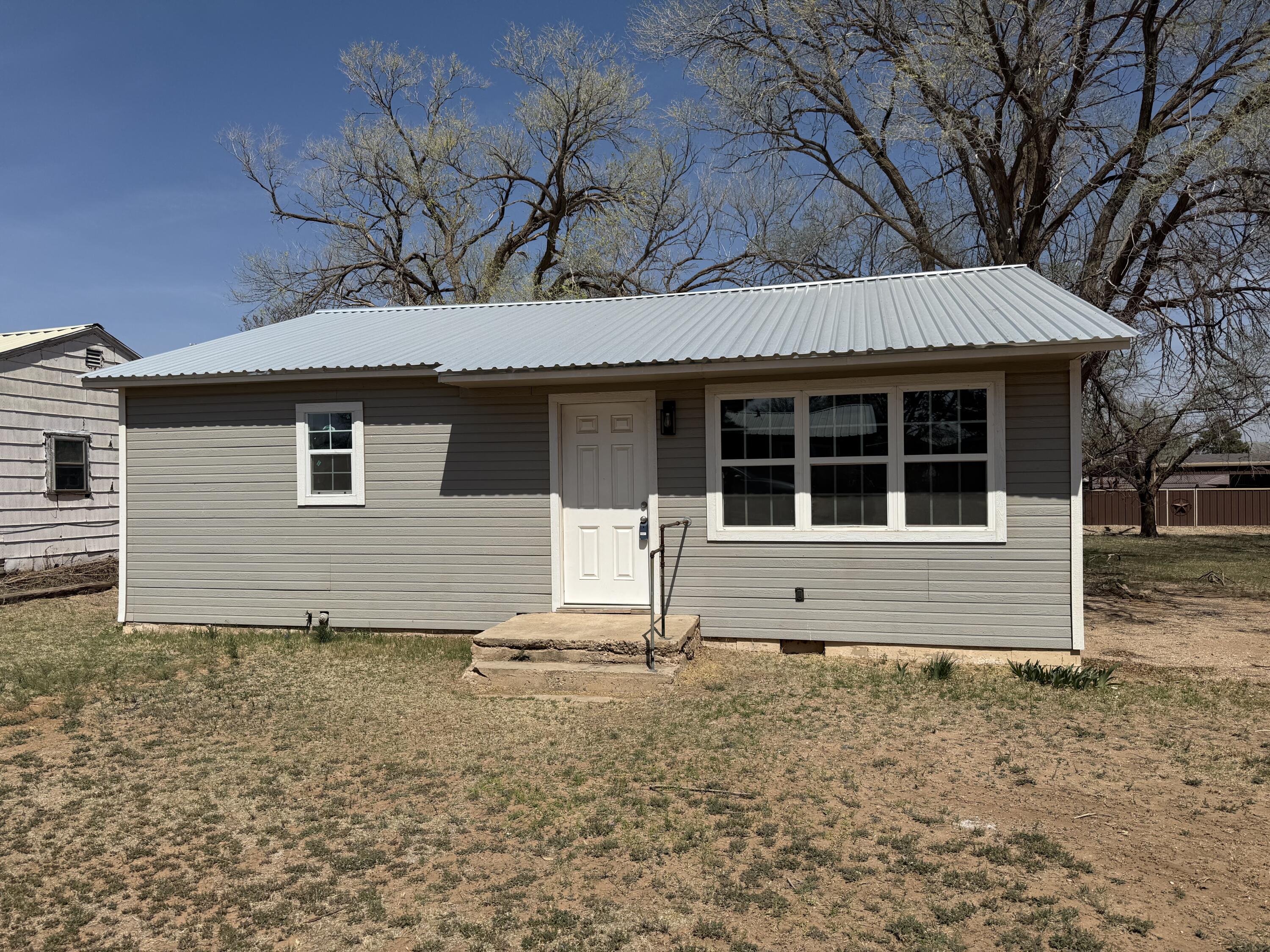 Property Photo: 1313 W 3rd Street TX 79339
