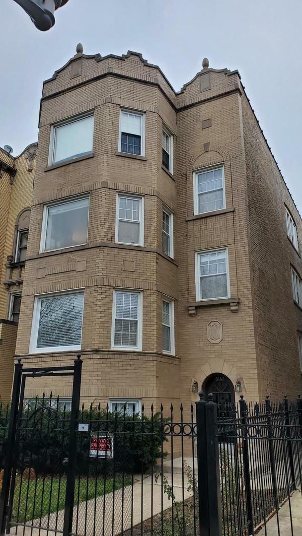 Property Photo: 6147 N Mozart Street 3 IL 60659