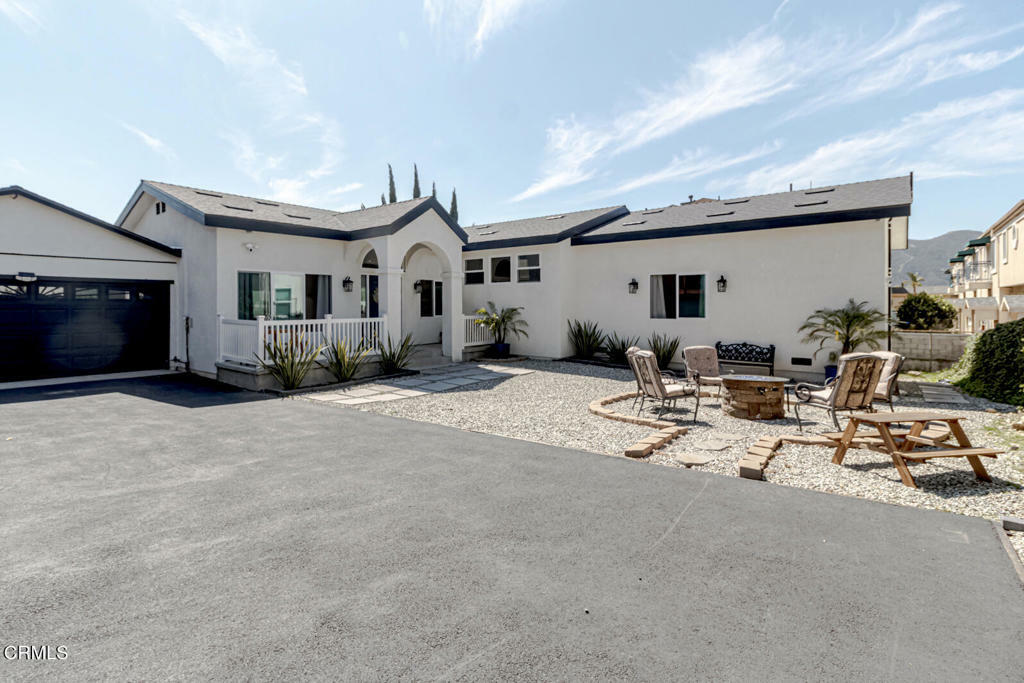 Property Photo: 2920 Fairmount Avenue CA 91214