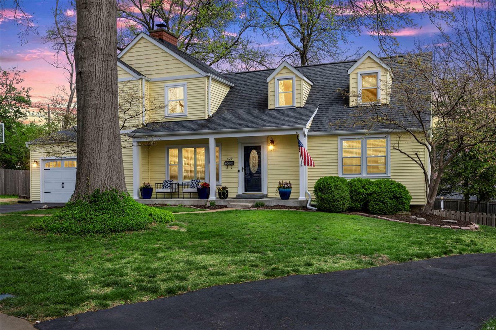 Property Photo: 629 Meadowridge Lane MO 63122