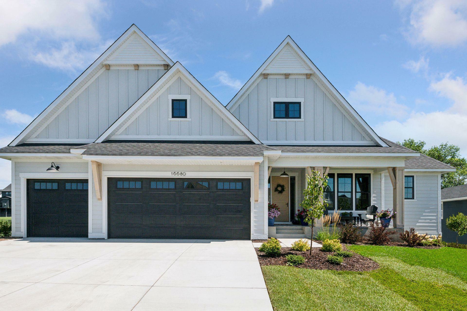 Property Photo: 16680 47th Avenue N MN 55446