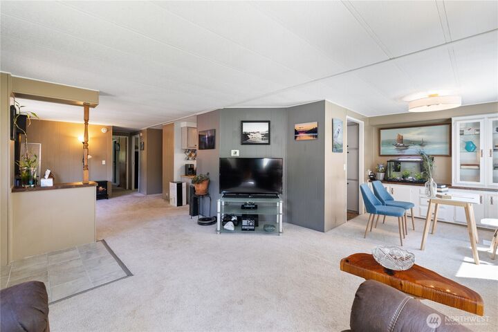 Property Photo:  640  Richardson Court  WA 98277 