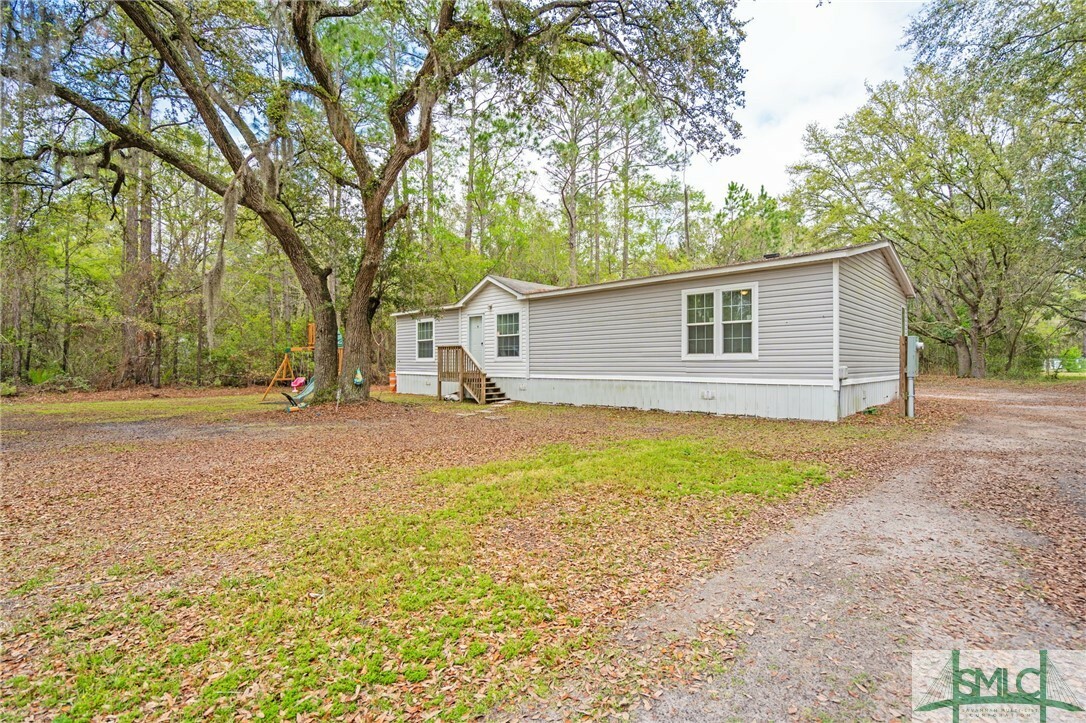 Property Photo: 144 Whispering Pines Road GA 31301