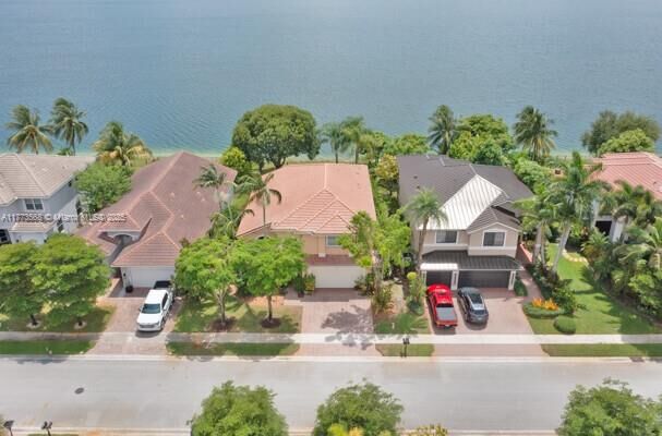 Property Photo: 17794 SW 47th St FL 33029