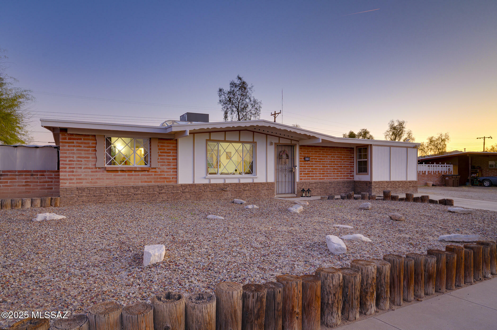 2161 W Calle Narciso  Tucson AZ 85705 photo