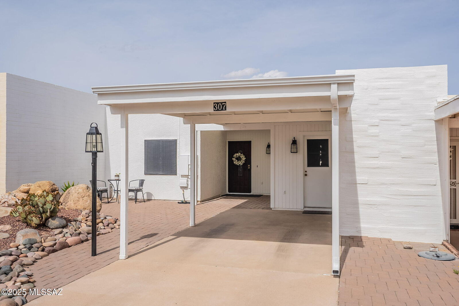 Property Photo: 307 N Calle Del Chancero AZ 85614