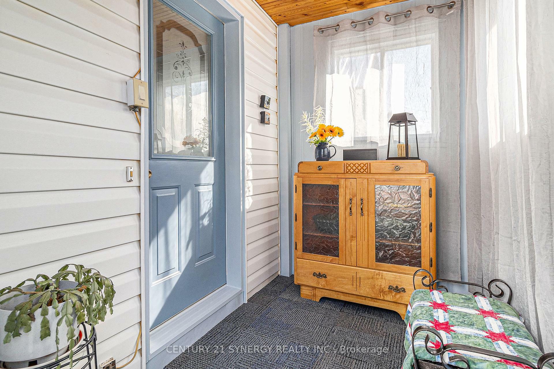 Property Photo: 92 Herriott Street ON K7C 2A7