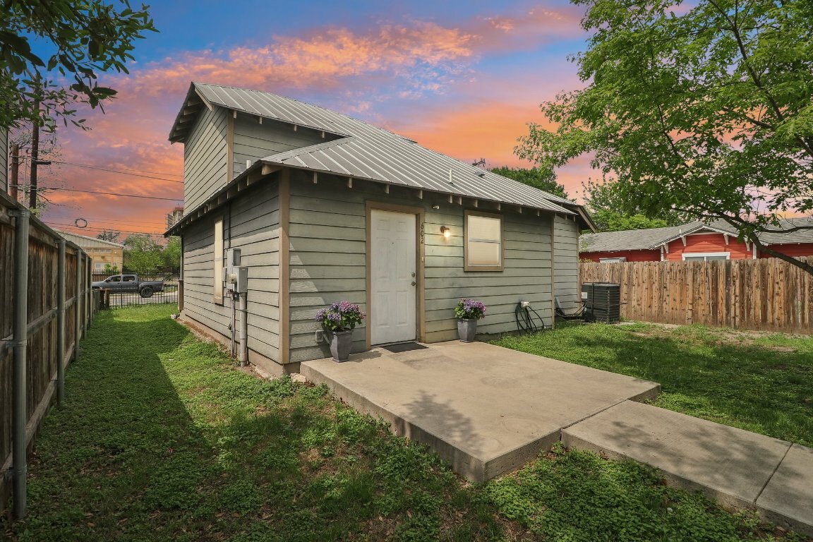 Property Photo: 602 W Euclid Avenue TX 78212